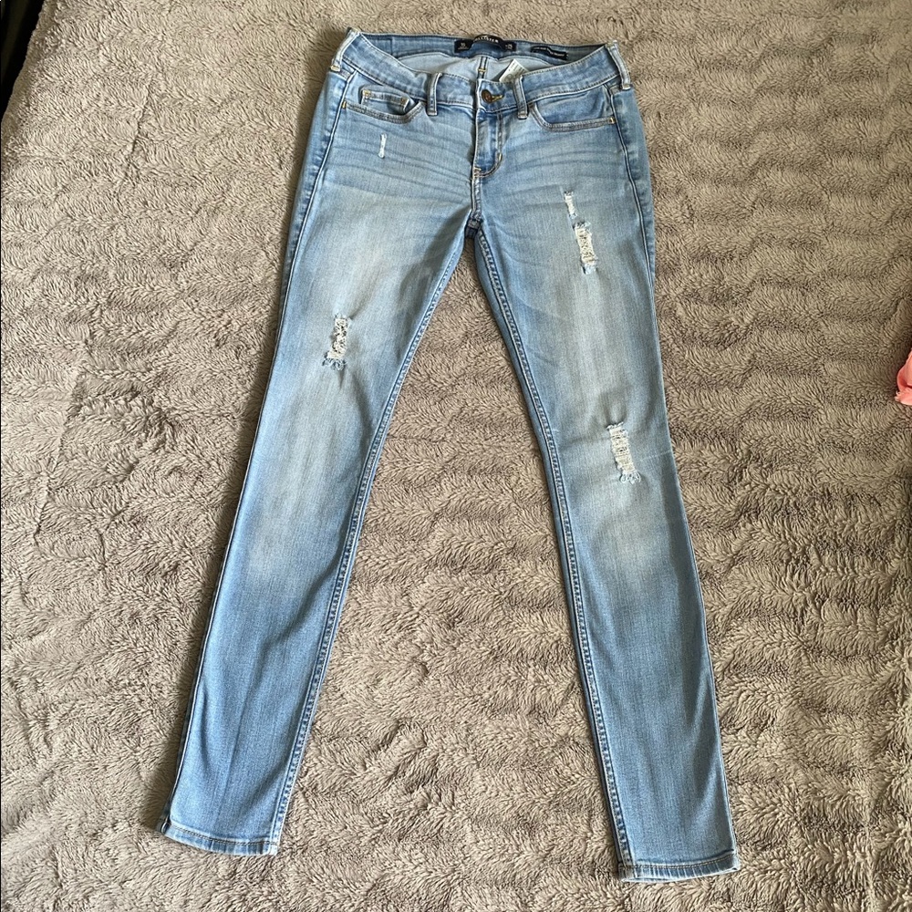 Hollister Low Rise Super Skinny Jean size 1s